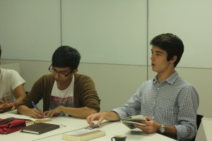 Yale-NUS sophomores in discussion during a short course